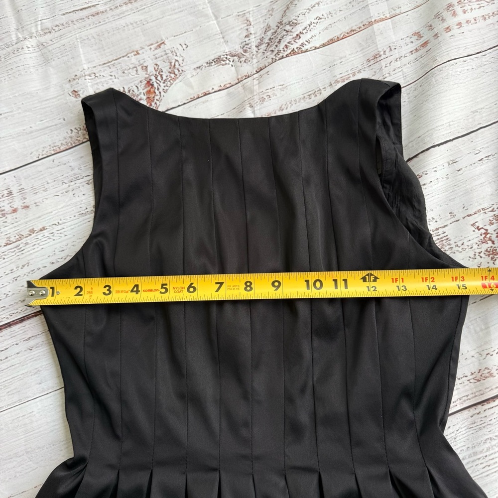 Maggy London Black Pleated Bubble‎ Hem Dress – Size 6 - Picture 5 of 9